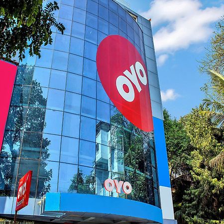 Oyo 11089 Hotel Deccan 8 푸네 외부 사진