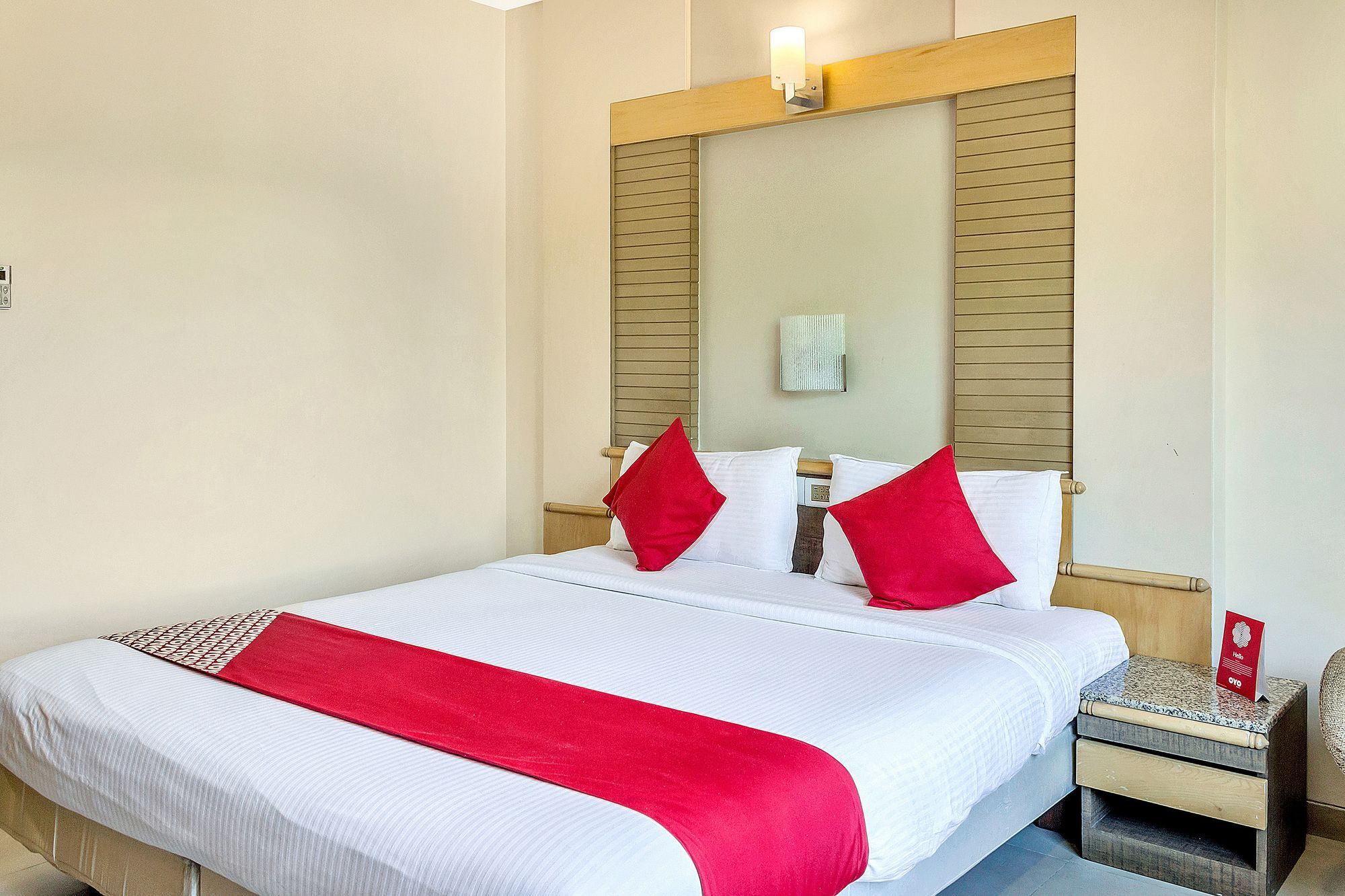 Oyo 11089 Hotel Deccan 8 푸네 외부 사진