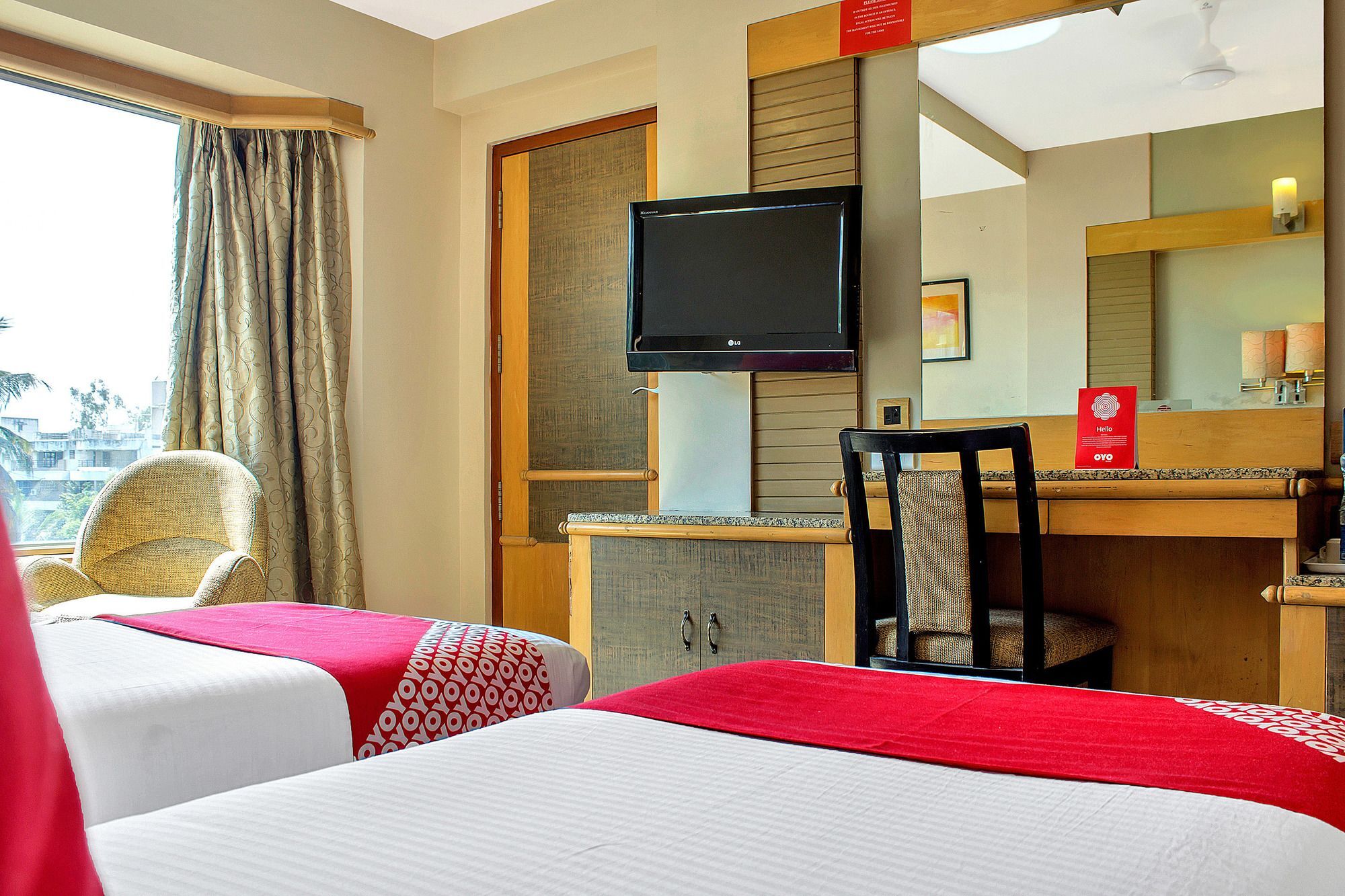 Oyo 11089 Hotel Deccan 8 푸네 외부 사진